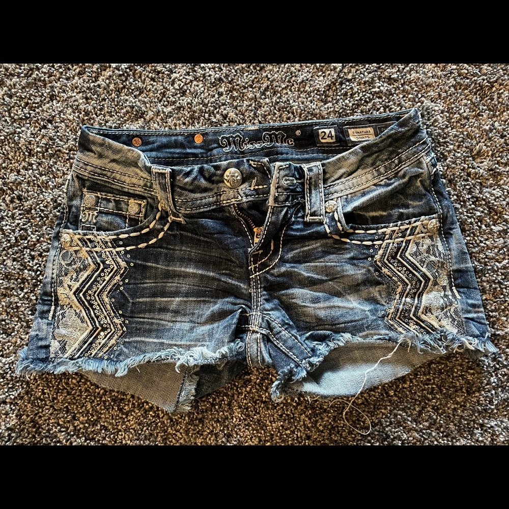 Miss me jean cut off shorts size 24.